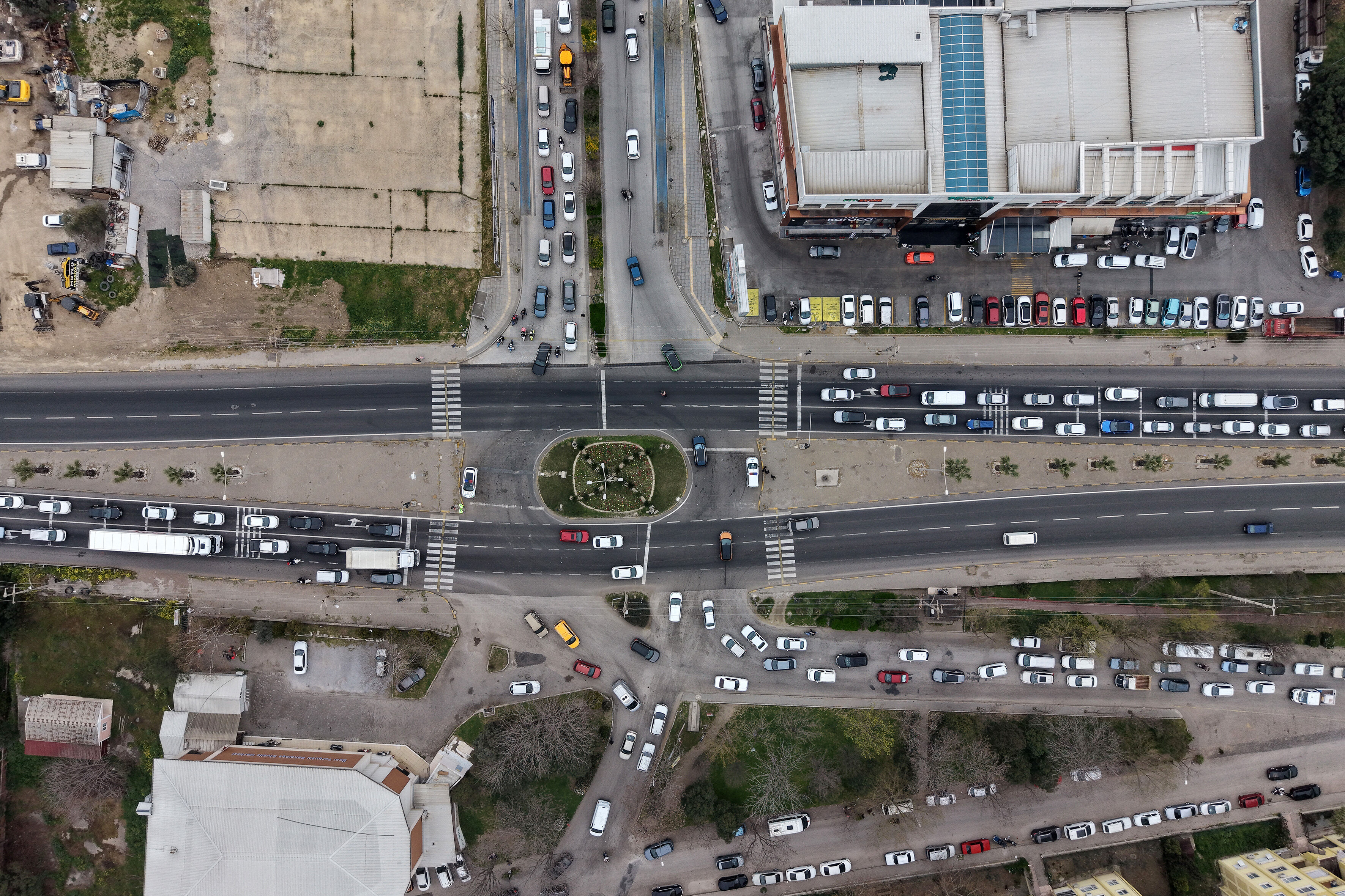 Trafik yoğunluğu Manisa geçişinde