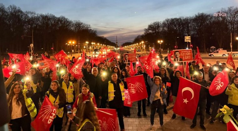 Almanya&rsquo;da Ekrem İmamoğlu mitingi: Bir &uuml;lkede adalet bir kişi i&ccedil;in yoksa kimse i&ccedil;in yoktur!