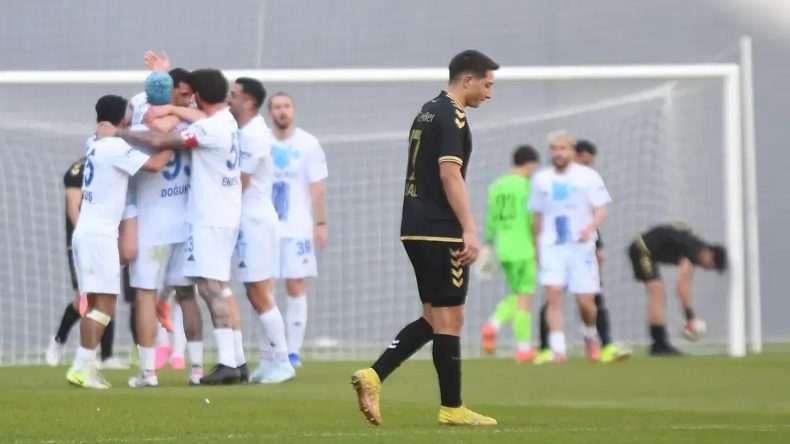 Altay Eskişehir Deplasmanından 3-0'lık Mağlubiyetle D&ouml;nd&uuml;