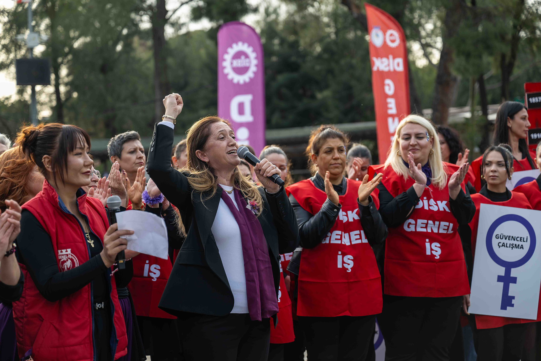 DİSK Genel Başkanı Arzu Çerkezoğlu