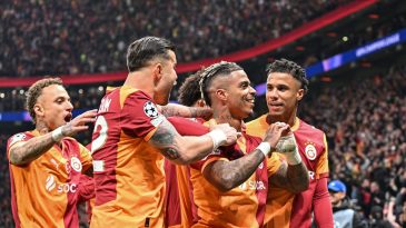 Aslan ilk ma&ccedil;ta avantajı elde etti: Liverpool'u 1-0 yendi