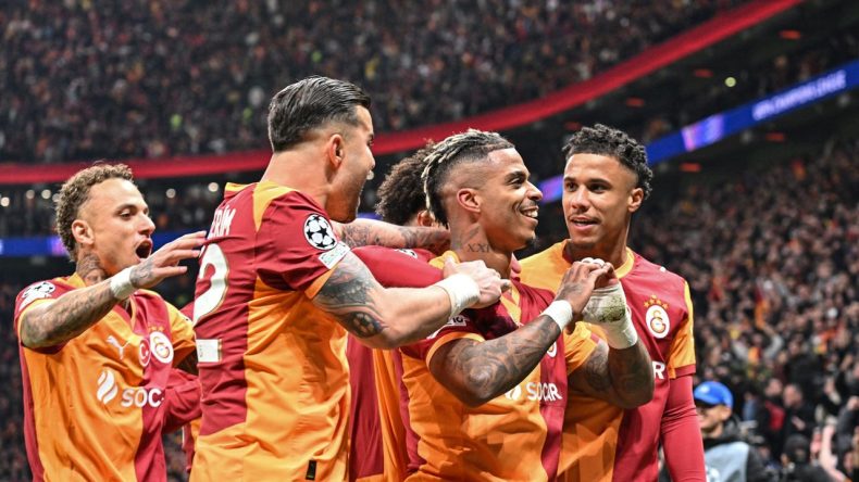 Aslan ilk ma&ccedil;ta avantajı elde etti: Liverpool'u 1-0 yendi