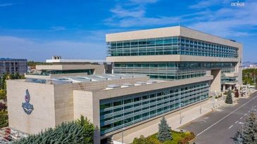 AYM'den sahte g&ouml;z ameliyatı kararı: Tutuklanan iki doktora tazminat