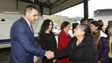 Başkan Yıldız personelle bayramlaştı: En b&uuml;y&uuml;k g&uuml;c&uuml;m&uuml;z &ccedil;alışanlarımız