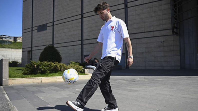 Bir zamanlar Fenerbahçe formasını giymişti: Facebook’tan kendisine yeni kulüp arıyor