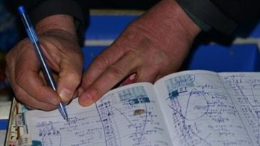 Bir zamanların geleneği tarih oluyor: İzmir&rsquo;de veresiye kapatan hayırsever &ccedil;ıkmadı!