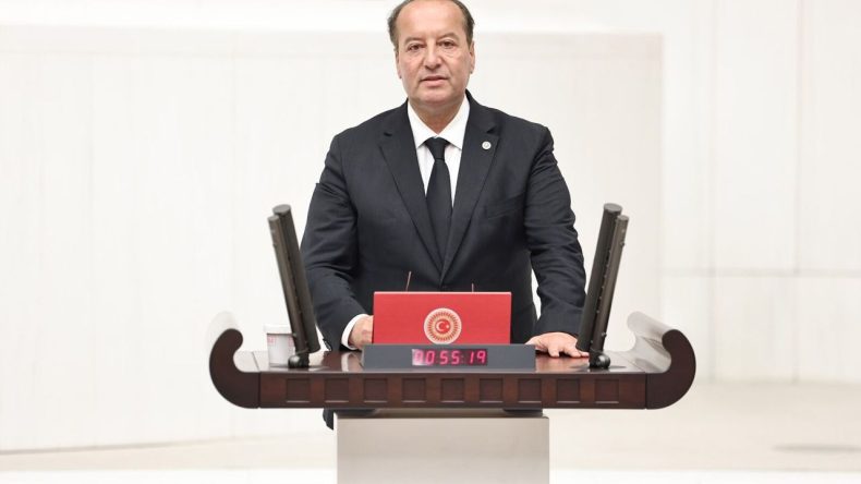 CHP’li Akay’dan Turkcell tepkisi: Satış iddiaları endişe yaratıyor!