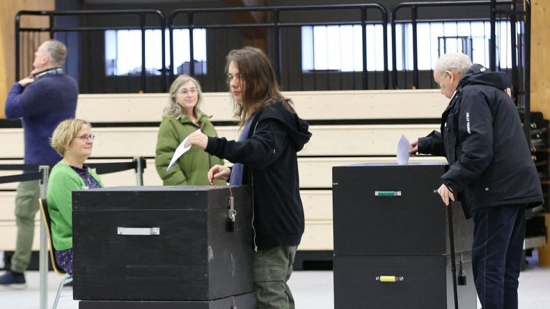 Danimarka seçime gidiyor: Gündem Grönland!