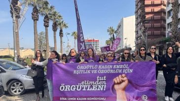 DİSK'ten İzmir'de 8 Mart &ouml;ncesi kadın iş&ccedil;ilere &ouml;rg&uuml;tlenme &ccedil;ağrısı