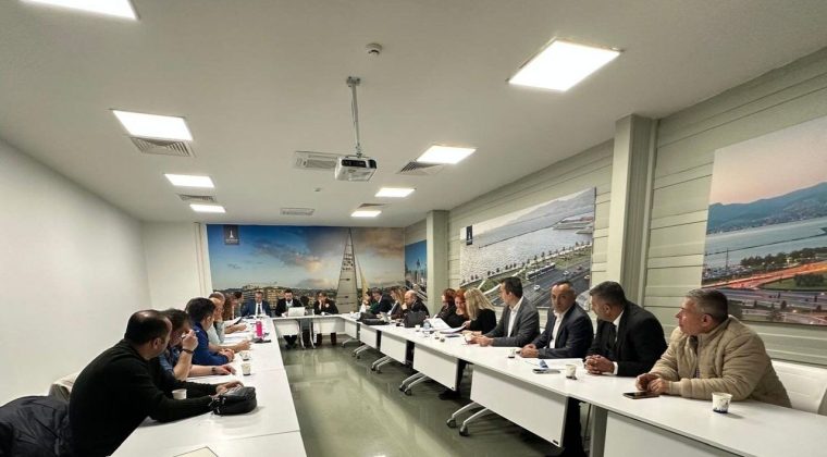 ESHOT VE İZSU&rsquo;da TİS g&ouml;r&uuml;şmelerinde kritik viraj: Taleplerimizin tamamı karşılanmasa da&hellip;