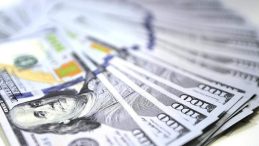 Euro geriledi, dolar y&uuml;kselişini s&uuml;rd&uuml;r&uuml;yor