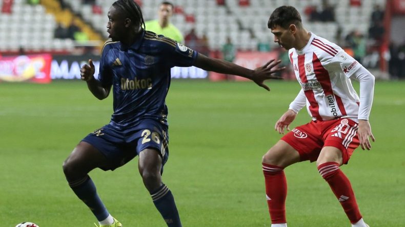 Fenerbah&ccedil;e Antalya deplasmanından 1 puanla d&ouml;nd&uuml;