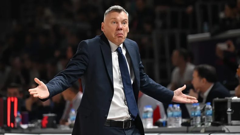 Fenerbahçe Başantrenörü Sarunas Jasikevicius Dubai'de mahsur kaldı!