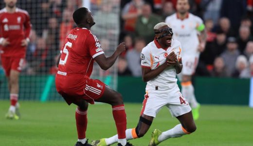 Galatasaray Duyurdu: Osimhen Ameliyata Alındı!