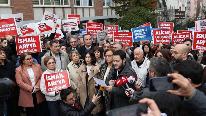 Gazeteciler, İsmail Arı ve Alican Uludağ için bir araya geldi