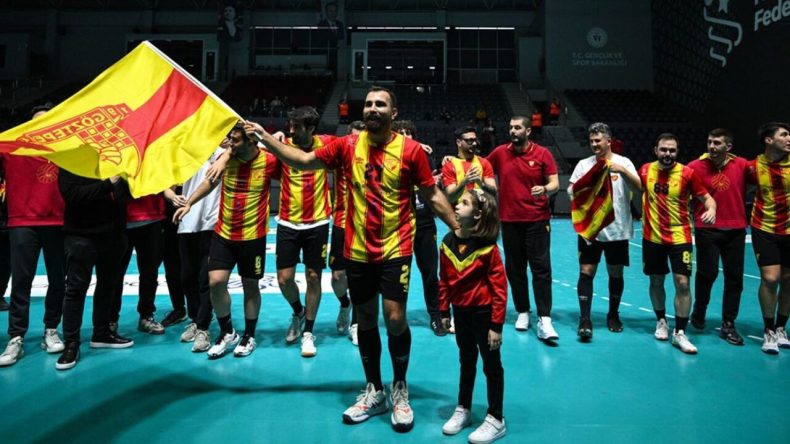 Göztepe Erkek Hentbol Takımı, Süper Lig'e yükseldi
