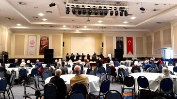 Huzurevinde &lsquo;klasik m&uuml;zik&rsquo; ş&ouml;leni: &Uuml;niversitelilerden &lsquo;&ccedil;ınarlara&rsquo; unutulmaz konser