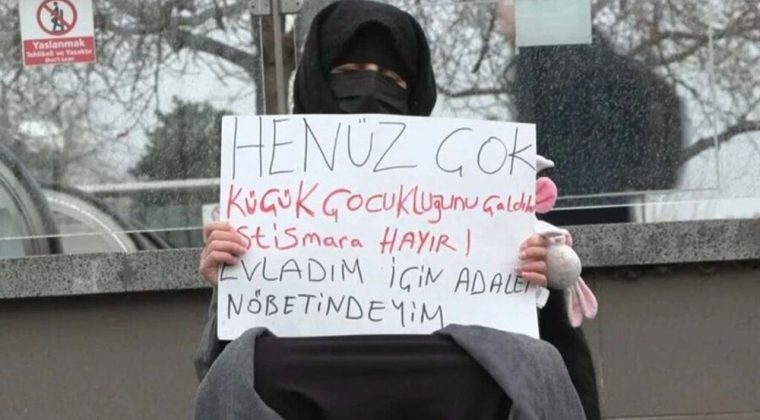 İzmir Barosu'ndan anne-kızın ş&uuml;pheli &ouml;l&uuml;m&uuml;ne ilişkin a&ccedil;ıklama: Bir hukuk devleti sınavıdır