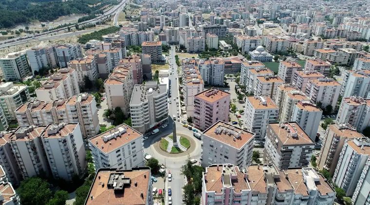 İzmir Buca'da Mahkemeden Satılık Bina