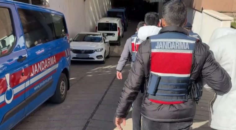 İzmir dahil 8 ilde IBAN dolandırıcılığı operasyonu: 14 kişi tutuklandı