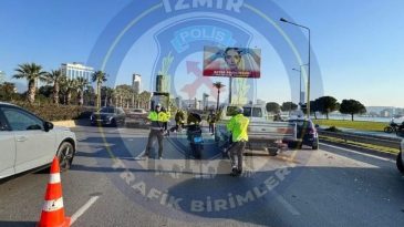 İzmir Emniyet'i Altınyol i&ccedil;in uyardı: Trafik kazası meydana geldi