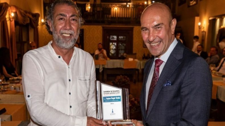 İzmir siyaset ve sivil toplum camiasının tanınan ismi Taylan Özgür Üstün hayatını kaybetti