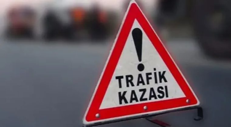 İzmir&rsquo;in Kritik G&uuml;zergahında Kaza Alarmı: Konak Alt Ge&ccedil;it Kilitlendi
