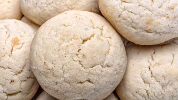 İzmir&rsquo;in meşhur lezzeti: Damla sakızlı Ala&ccedil;atı kurabiyesi