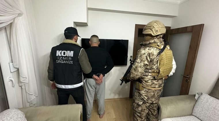 İzmir&rsquo;de Gen&ccedil; Osman &Ccedil;etesi'ne Operasyon: 7 Kişi Tutuklandı