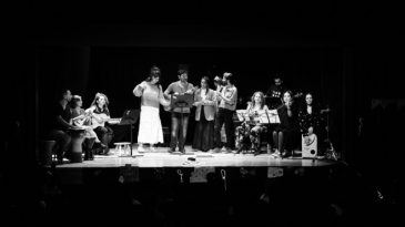 İzmir&rsquo;de sıra dışı konser: Bilet yerine takas!
