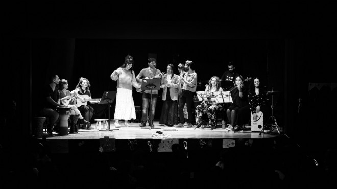 İzmir&rsquo;de sıra dışı konser: Bilet yerine takas!