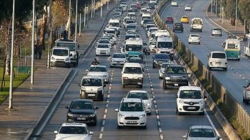 İZSU ve B&uuml;y&uuml;kşehir Duyurdu: İzmir'in Bu Caddesi Ara&ccedil; Trafiğine Kapalı
