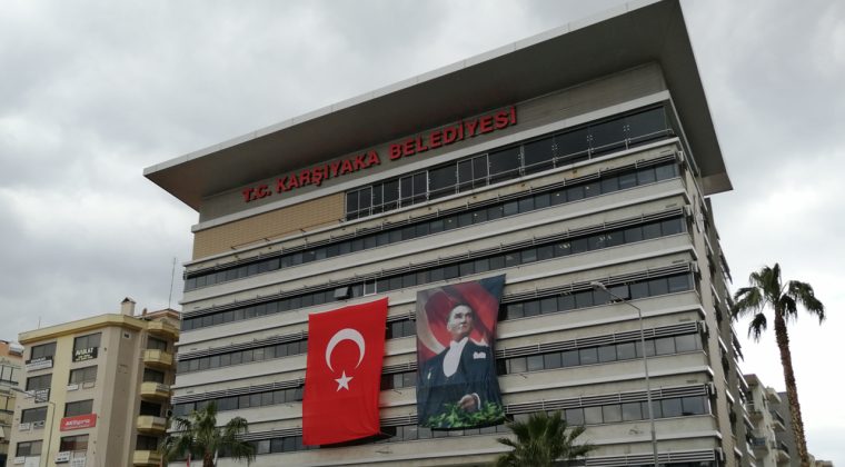 Karşıyaka Belediyesi'nden B&uuml;y&uuml;kşehir'e yanıt: 'B&uuml;y&uuml;k destek' denilerek kamuoyu yanıltıldı