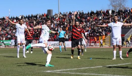 Karşıyaka&rsquo;da Hedef Ayvalıkg&uuml;c&uuml;: &Ccedil;ok Daha İyi Oynamalıyız!