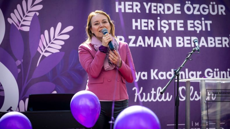 Konak’ta 8 Mart coşkusu: Tüm hafta kadınların!