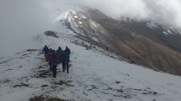 Manisa'da kaybolan amat&ouml;r dağcıyı arama &ccedil;alışmaları devam ediyor: İzmir dahil 4 ilden ekipler sahada