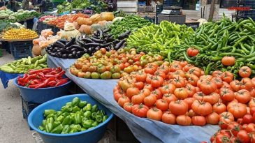 Pazarcıların Başkanı isyan etti: Esnafın ancak y&uuml;zde 60&rsquo;ı pazar a&ccedil;abiliyor!
