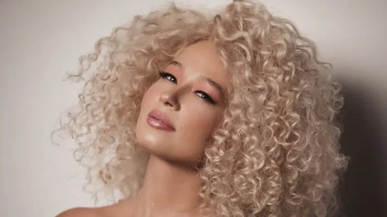 Şarkıcı Gülçin Ergül’den Korkutan Paylaşım: Bana Bir Şey Olursa…