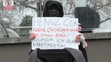 Tarikata karşı m&uuml;cadele veren anne ve kızı sahilde &ouml;l&uuml; bulundu