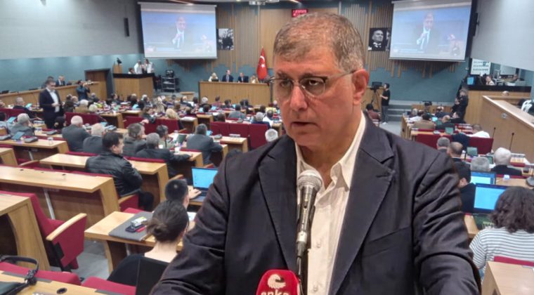 Tugay&rsquo;dan elektrikli otob&uuml;s eleştirilerine yanıt: İzmir&rsquo;i karalamaya y&ouml;nelik kampanya y&uuml;r&uuml;t&uuml;l&uuml;yor