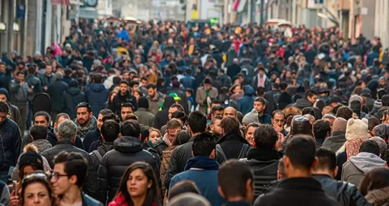 T&Uuml;İK a&ccedil;ıkladı: İşsizlik 21 yılın en d&uuml;ş&uuml;k seviyesine geriledi!