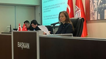 &Uuml;nsal&rsquo;dan Tugay&rsquo;a rakamlı salvo: Belediyeyi 3 milyar 222 milyon TL bor&ccedil;la devraldım