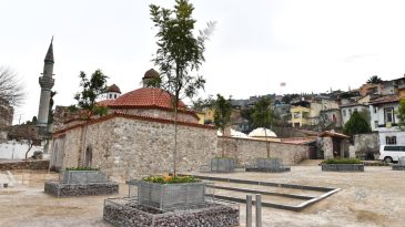 Vakıflar'dan yeni taşınmaz hamlesi: Tarihi Namazg&acirc;h Hamamı başka vakfa tescillenmiş