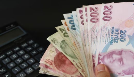 Yabancılar TL varlıklarını satıyor: Son 11 ayın en sert &ccedil;ıkışı yaşandı