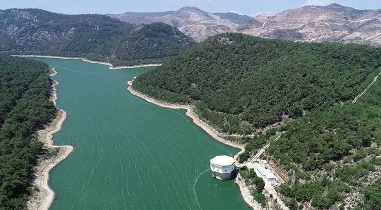 Yağışlar İzmir'in Barajlarına Yaradı: Doluluk Oranları Ge&ccedil;en Yılı Solladı