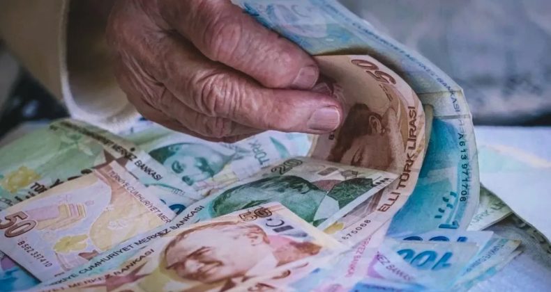 Yargıtay'dan emekli maaşları i&ccedil;in emsal karar!