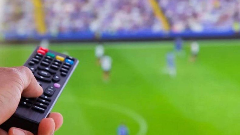 10 Nisan Cuma ma&ccedil; programı: Bug&uuml;n hangi ma&ccedil;lar var, saat ka&ccedil;ta ve hangi kanalda?