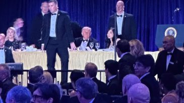 ABD'de g&uuml;venlik a&ccedil;ığı tartışmaları b&uuml;y&uuml;yor: Saldırıda &ouml;nce Vance'i, sonra Trump'ı tahliye ettiler!