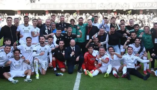 Altay&rsquo;da Başkan Kanlı &ccedil;ok mutlu: Gemi limana yanaştı!