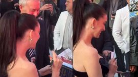 Anne Hathaway inşallah dedi: Galada Kuran hediye edildi